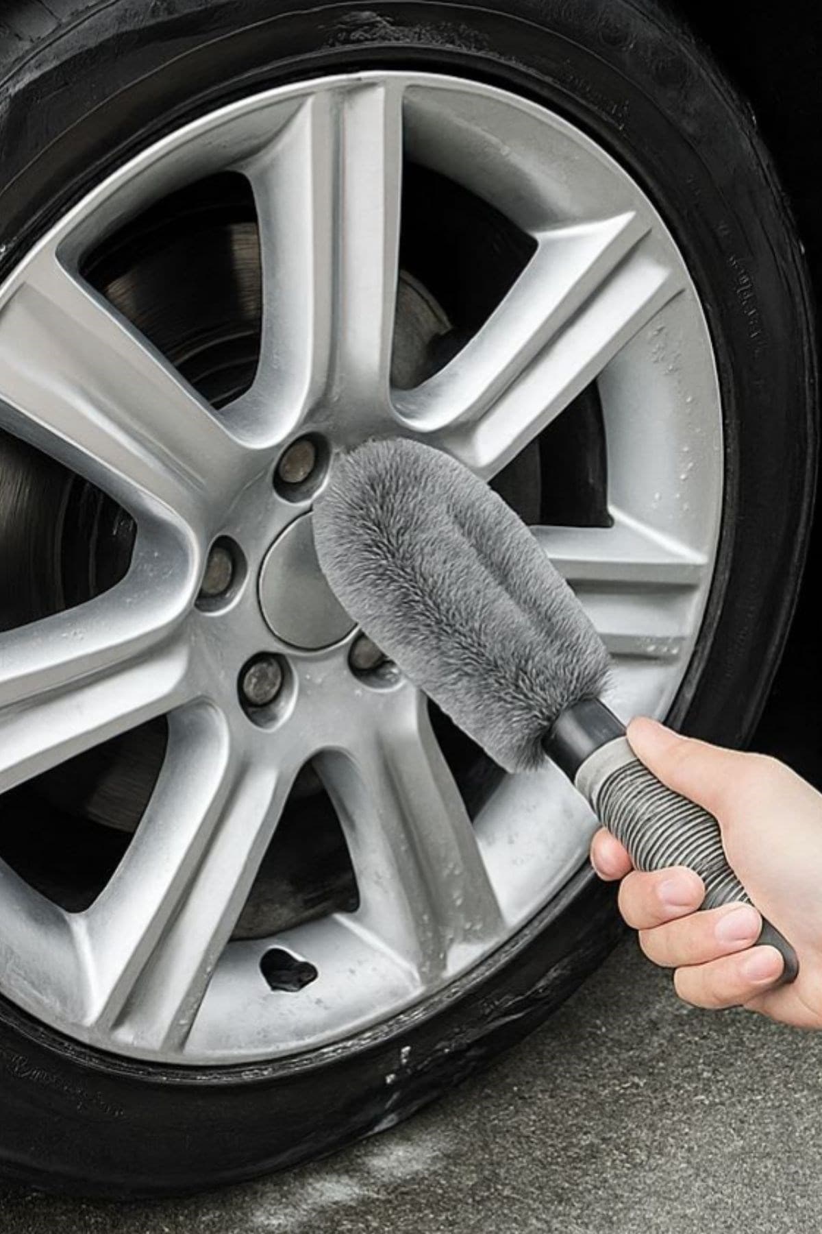 Gri Oto Jant Temizleme Fırçası – Ergonomik Saplı, Lastik ve Jant Detay Temizliği İçin Güçlü Kıllı Fırça — küçük görsel 6