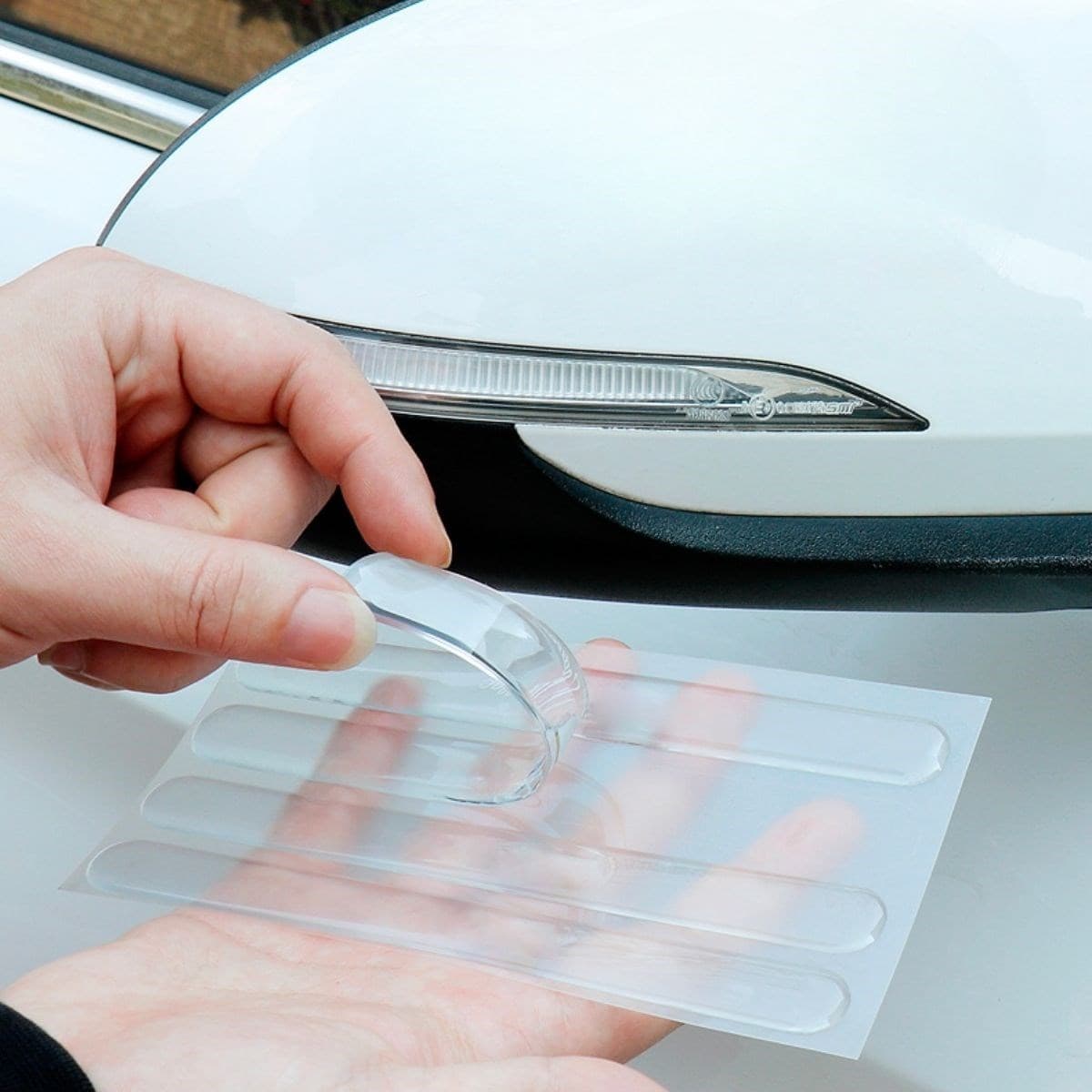 Roichil® Oto Darbe Koruyucu Şeffaf Kendiliğinden Yapışkanlı Bantlar 4 Adet